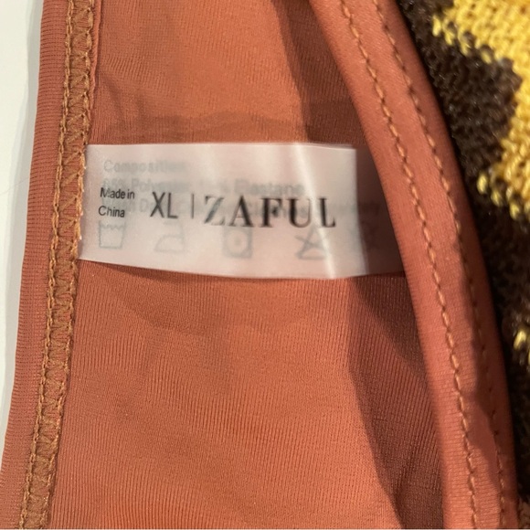 ZAFUL Colorblock Bikini Stripes Triangle Tied Halter Cheeky Thong 2 Piece Sz XL - Picture 4 of 10